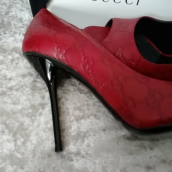 Gucci Heels - Picture 3 of 7